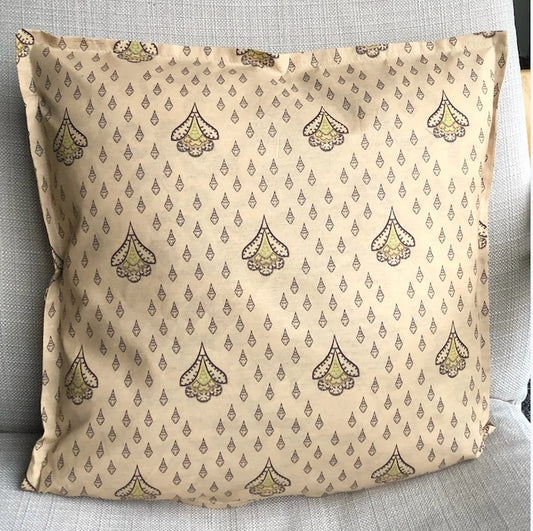 cushion-covers-beige-pear-drop-diamond-design