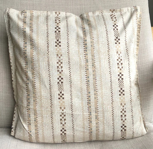 cushion-cover-beige-dotted-design